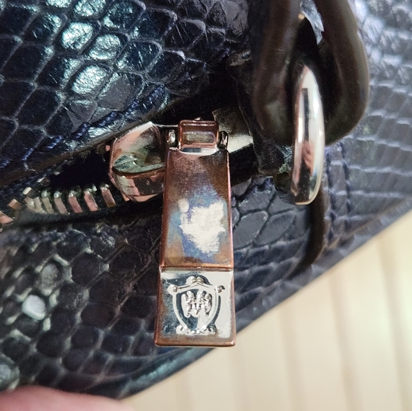 MASSIMO DUTTI Navy Crossbody with Burgundy/Macy Straps - Picture 8 of 9